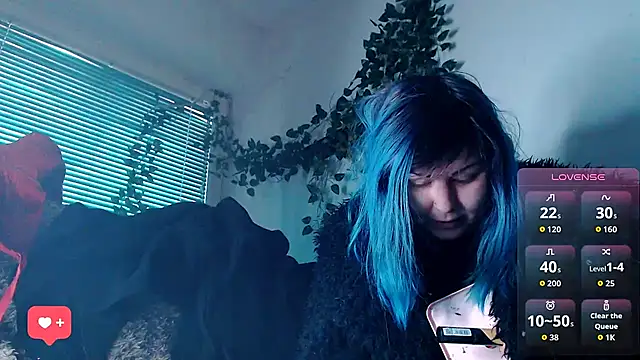 Psychobitch7 online show from 11.28.25