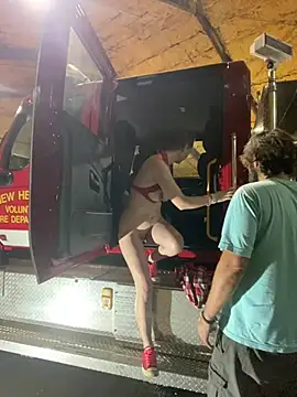 Snapshot of Charlie-N-Bubblez chatting on 12.10.24 Charlie-N-Bubblez online show from 12.10.24