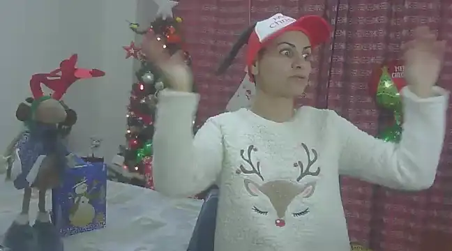 Snapshot of hotSANDRA_STARR chatting on 12.16.24 hotSANDRA STARR online show from 12.16.24