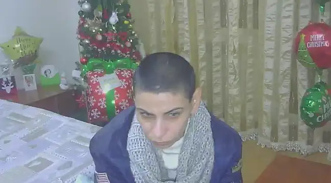 Snapshot of hotSANDRA_STARR chatting on 12.18.24 hotSANDRA STARR online show from 12.18.24