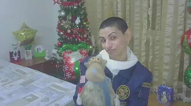 Snapshot of hotSANDRA_STARR chatting on 12.20.24 hotSANDRA STARR online show from 12.20.24