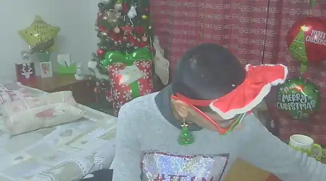 Snapshot of hotSANDRA_STARR chatting on 12.21.24 hotSANDRA STARR online show from 12.21.24