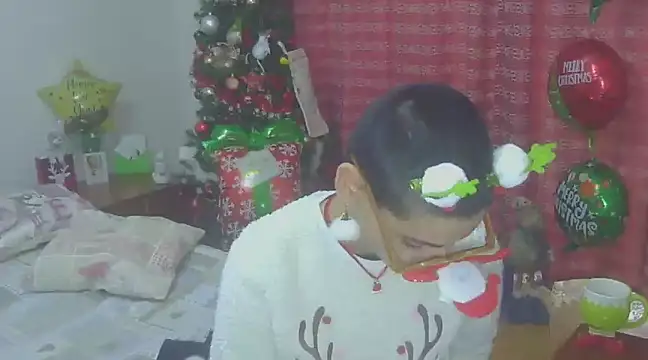 Snapshot of hotSANDRA_STARR chatting on 12.23.24 hotSANDRA STARR online show from 12.23.24