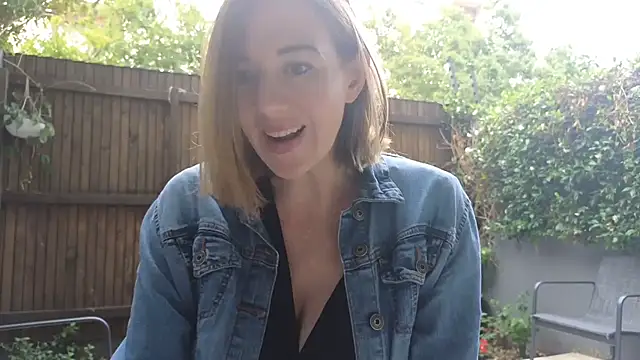 TopsyWilde online show from 12.17.24