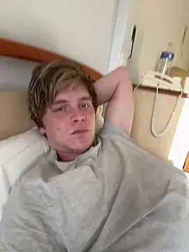 Andrewhootxx online show from 01.18.25