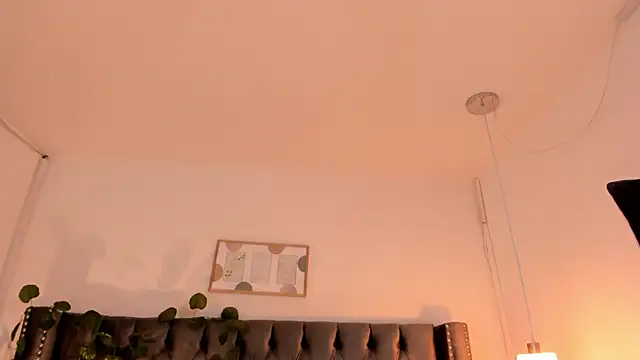 Snapshot of Kim_Blane chatting on 12.29.24 Kim Blane online show from 12.29.24