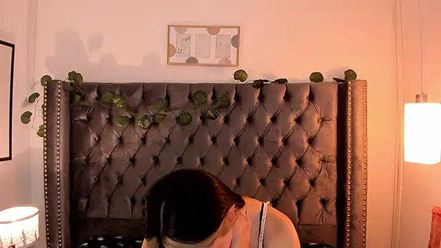 Snapshot of Kim_Blane chatting on 01.21.25 Kim Blane online show from 01.21.25