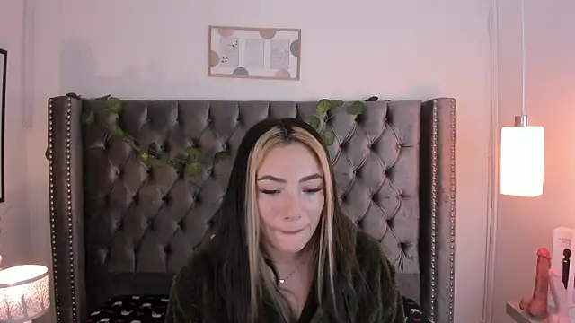 Snapshot of Kim_Blane chatting on 02.01.25 Kim Blane online show from 02.01.25