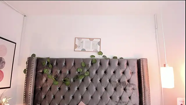 Snapshot of Kim_Blane chatting on 02.07.25 Kim Blane online show from 02.07.25