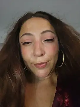 VickyHoult online show from 12.04.25