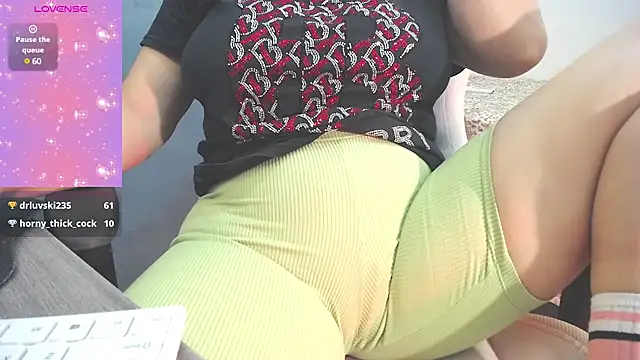 Tiffany teressa online show from 02.26.25