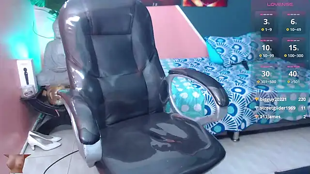 pearl weet online show from 02.08.25