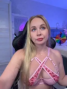 Kitty Ricky online show from 04.10.26