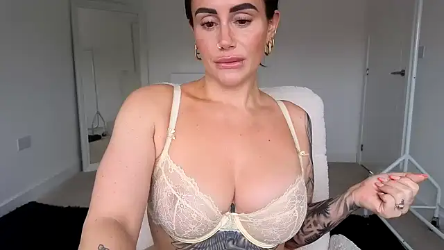 Snapshot of LibbyLoveHeartx chatting on 07.13.26 LibbyLoveHeartx online show from 07.13.26