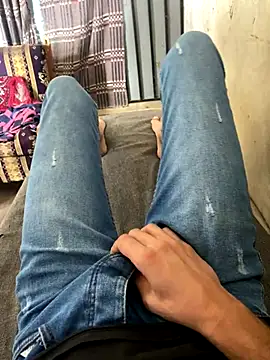 Snapshot of stevesaa chatting on 10.08.25 stevesaa online show from 10.08.25