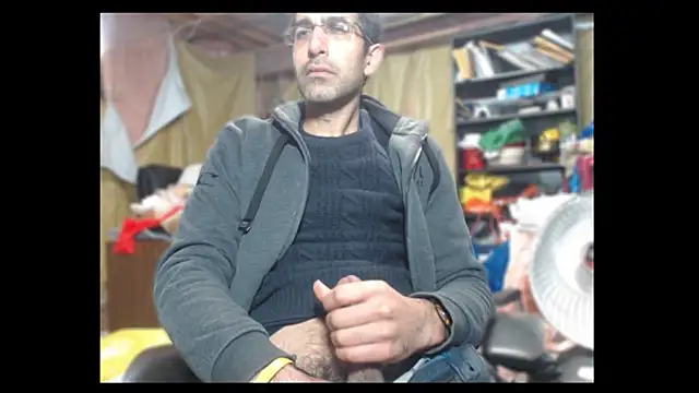 Snapshot of Gsmile1 chatting on 12.24.24 Gsmile1 online show from 12.24.24