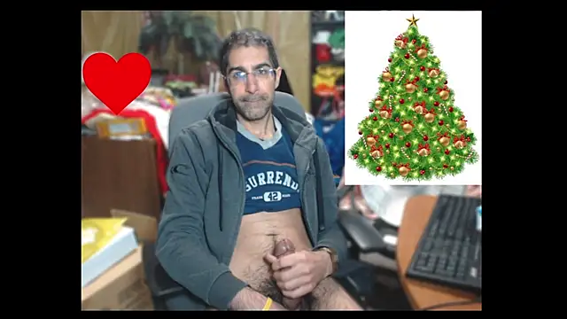 Snapshot of Gsmile1 chatting on 12.26.24 Gsmile1 online show from 12.26.24