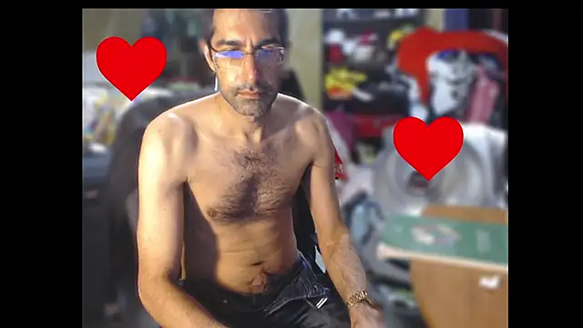 Snapshot of Gsmile1 chatting on 01.28.25 Gsmile1 online show from 01.28.25