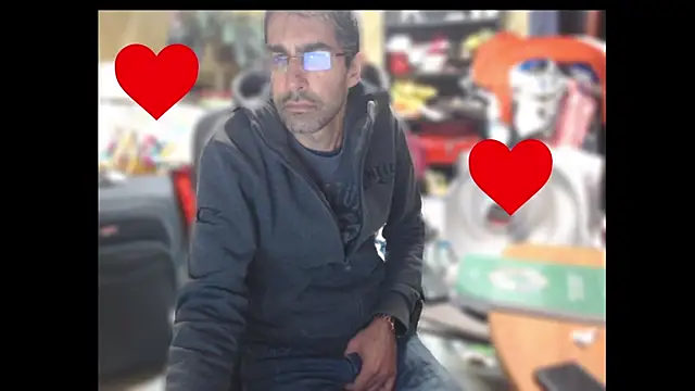 Snapshot of Gsmile1 chatting on 01.29.25 Gsmile1 online show from 01.29.25