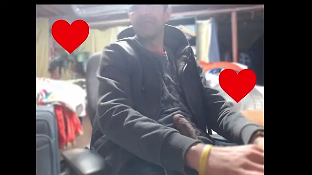 Snapshot of Gsmile1 chatting on 02.28.25 Gsmile1 online show from 02.28.25