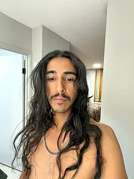 Snapshot of jrrichforever chatting on 11.05.25 jrrichforever online show from 11.05.25