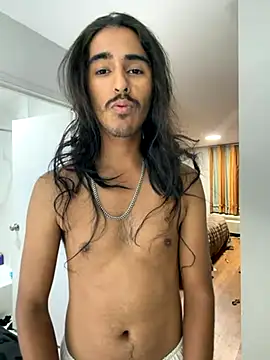 Snapshot of jrrichforever chatting on 11.08.25 jrrichforever online show from 11.08.25