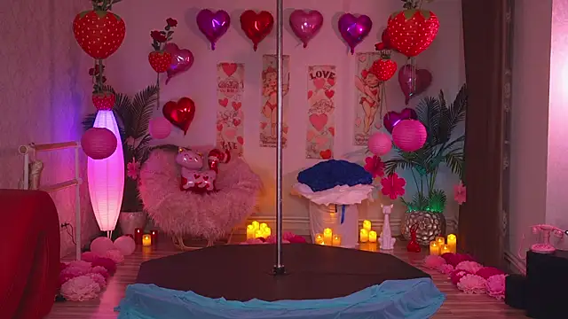 Snapshot of KittyCaitlin chatting on 02.14.26 KittyCaitlin online show from 02.14.26