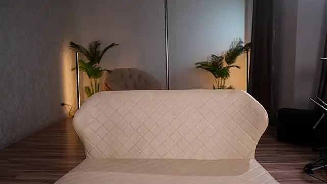 KittyCaitlin online show from 04.09.26