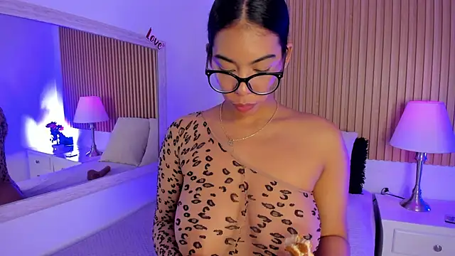 GenesisRuiz online show from 03.08.25