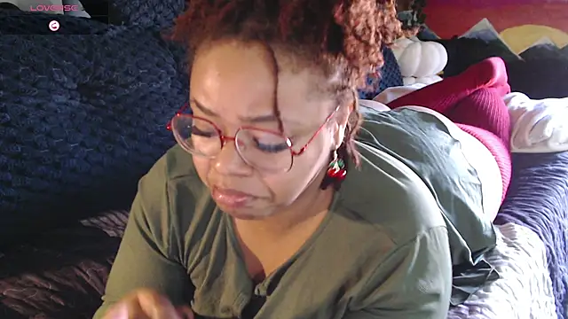 Snapshot of -khayaparker chatting on 12.24.24 -khayaparker online show from 12.24.24