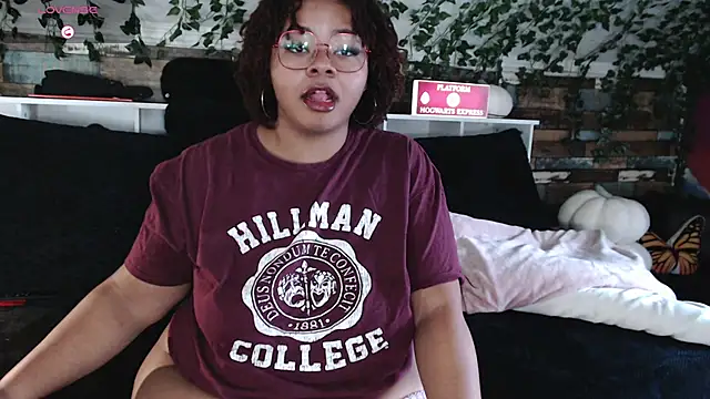 Snapshot of -khayaparker chatting on 12.26.24 -khayaparker online show from 12.26.24