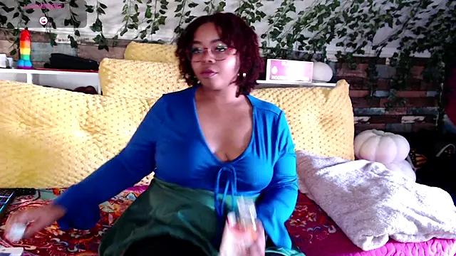 Snapshot of -khayaparker chatting on 01.03.25 -khayaparker online show from 01.03.25