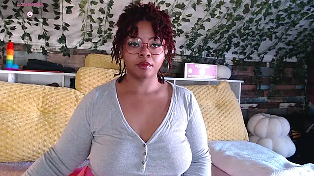 Snapshot of -khayaparker chatting on 01.04.25 -khayaparker online show from 01.04.25