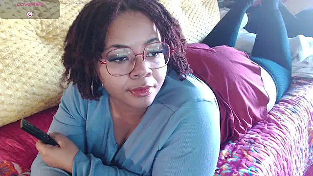 Snapshot of -khayaparker chatting on 01.08.25 -khayaparker online show from 01.08.25