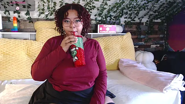 Snapshot of -khayaparker chatting on 01.14.25 -khayaparker online show from 01.14.25