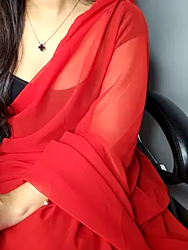 Snapshot of aliyaah_singh chatting on 12.21.25 aliyaah singh online show from 12.21.25