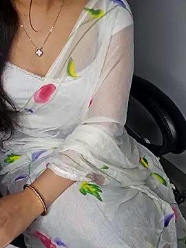 Snapshot of aliyaah_singh chatting on 03.02.26 aliyaah singh online show from 03.02.26