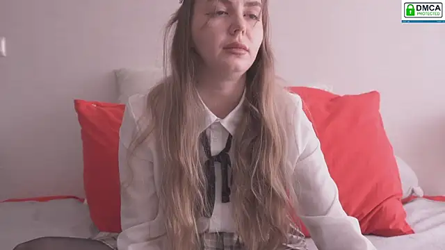 Snapshot of FluffyHat chatting on 03.09.25 FluffyHat online show from 03.09.25