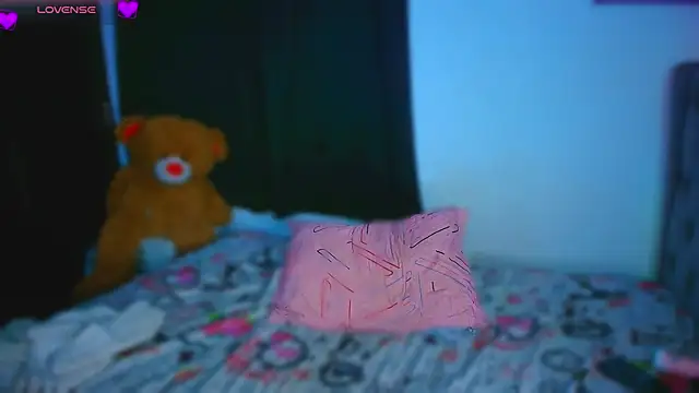 Mishukitty online show from 11.30.25