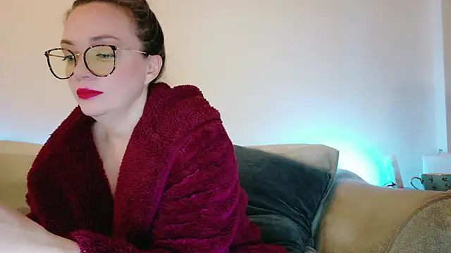 Snapshot of FemDom_RubyKnightXXO chatting on 02.06.25 FemDom RubyKnightXXO online show from 02.06.25