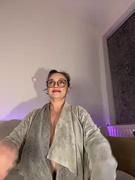 Snapshot of FemDom_RubyKnightXXO chatting on 11.20.25 FemDom RubyKnightXXO online show from 11.20.25