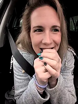 NaomiAndFriends online show from 04.11.26