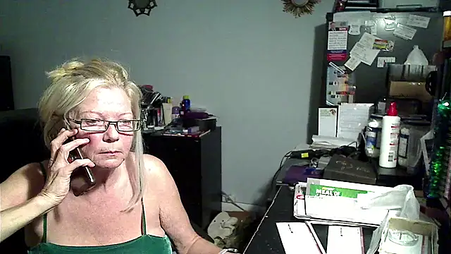XTRAHORNYONE online show from 05.06.26