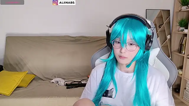 aliiiiiina online show from 03.06.25