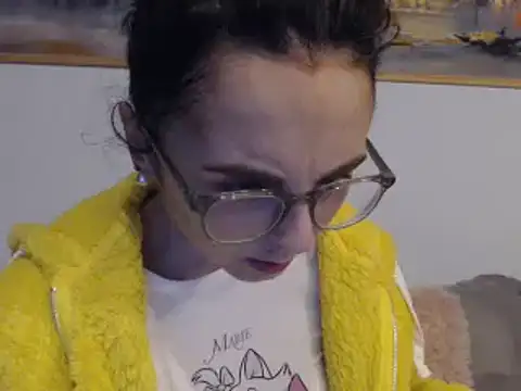 Snapshot of cleophee chatting on 01.30.25 cleophee online show from 01.30.25