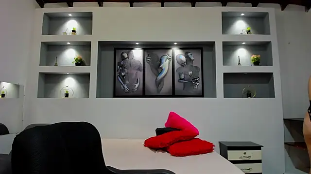 Snapshot of ambar_sex10 chatting on 03.15.25 ambar sex10 online show from 03.15.25