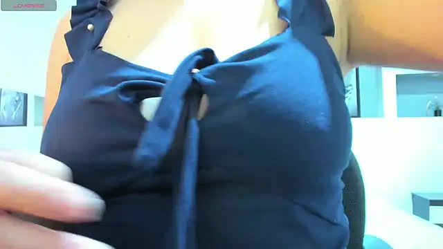 Snapshot of ambar_sex10 chatting on 10.20.25 ambar sex10 online show from 10.20.25