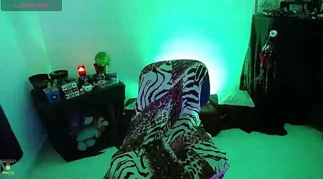 Snapshot of Alexa-Sweet69 chatting on 12.19.24 Alexa-Sweet69 online show from 12.19.24