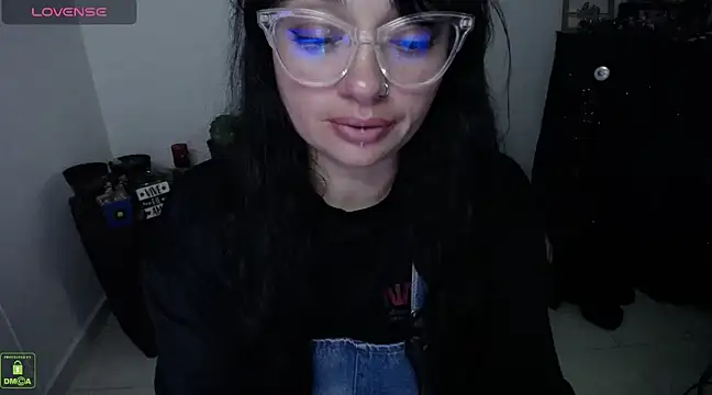 Snapshot of Alexa-Sweet69 chatting on 12.19.24 Alexa-Sweet69 online show from 12.19.24