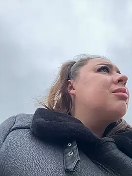 Sara Slow online show from 12.22.24